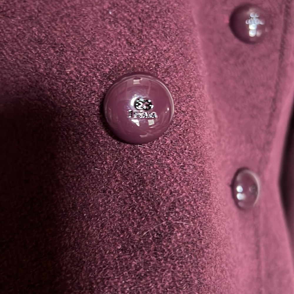 Gorgeous Escada jacket - Picture 2 of 8